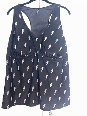 torrid Black Scoop Neck Tank size 4
